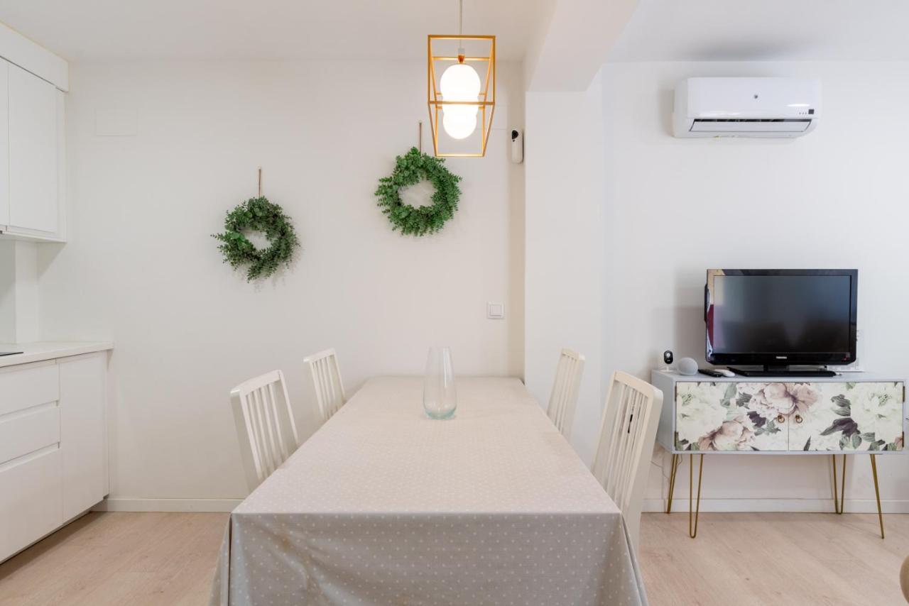 דירות סביליה Whitey Aparment In Triana מראה חיצוני תמונה