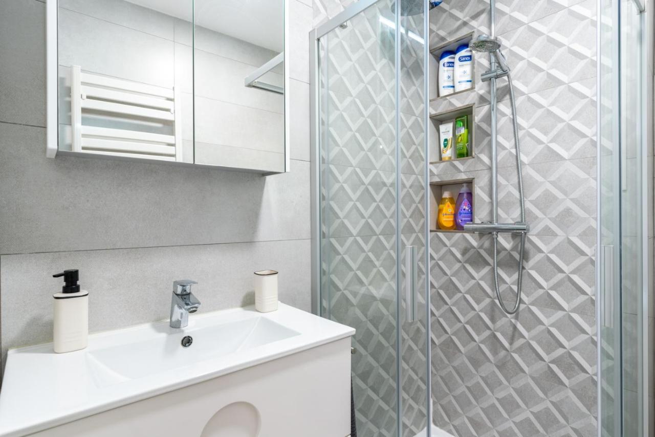 דירות סביליה Whitey Aparment In Triana מראה חיצוני תמונה