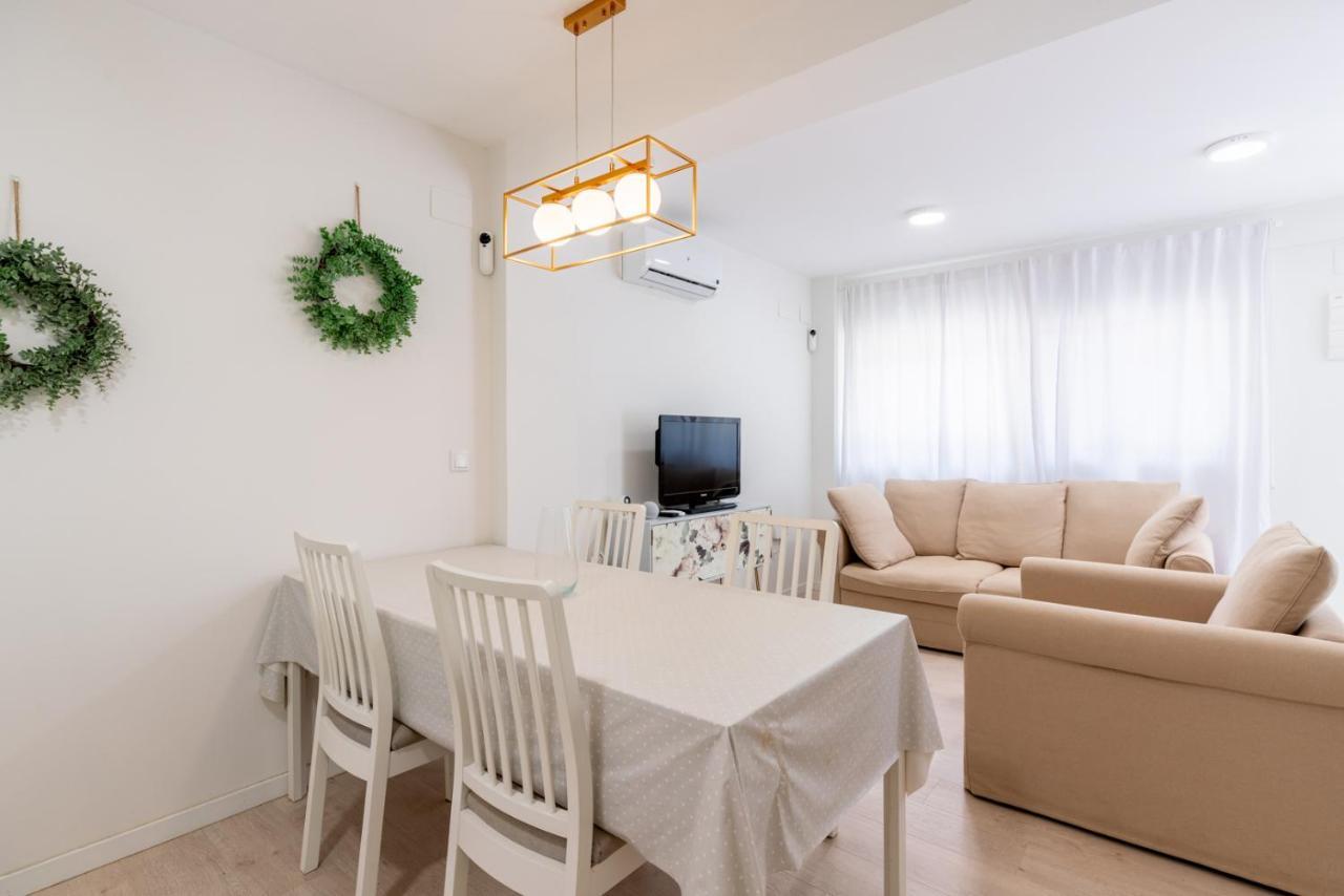 דירות סביליה Whitey Aparment In Triana מראה חיצוני תמונה